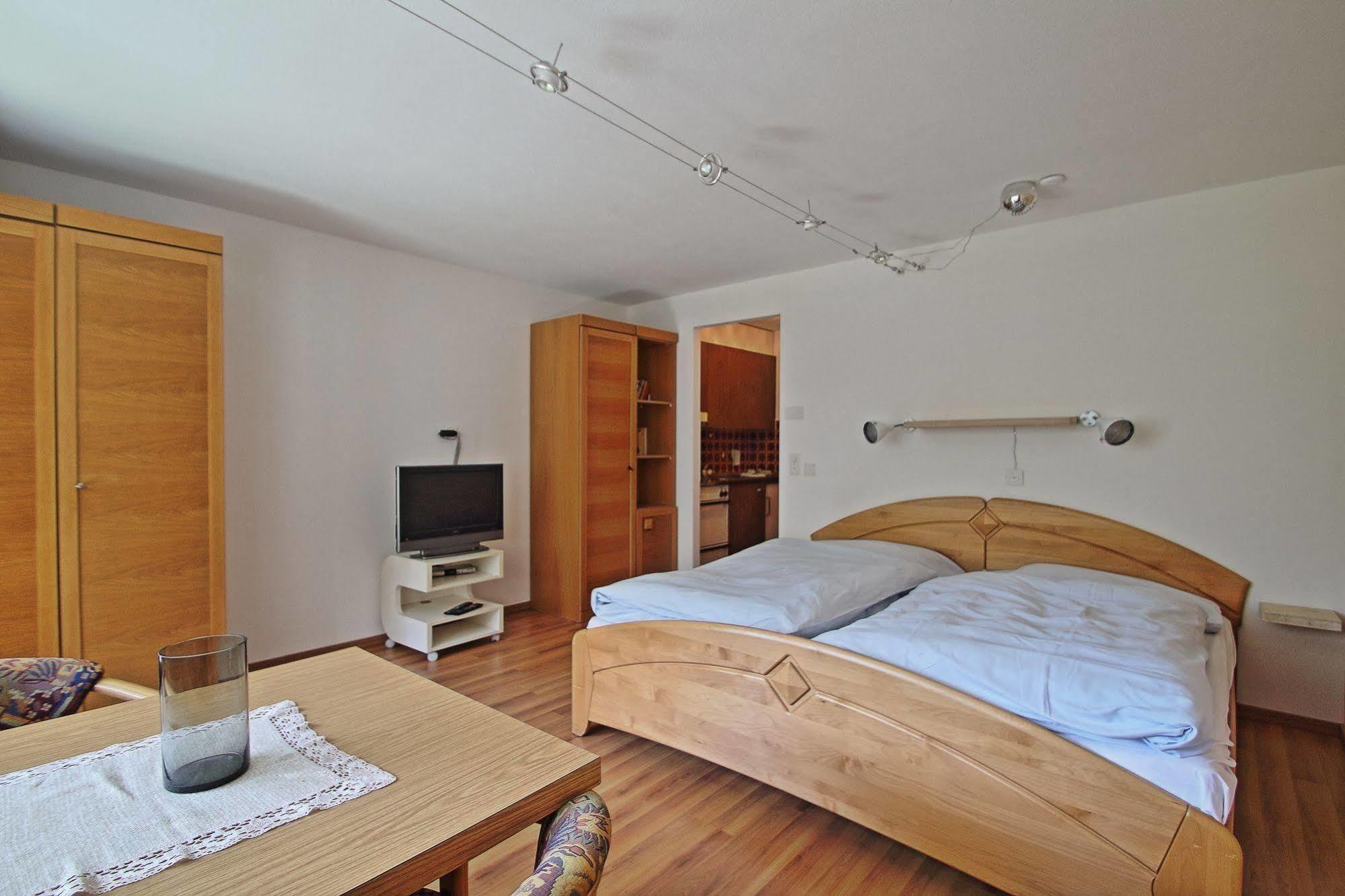 Serviced Apartments Wallis Mörel Buitenkant foto
